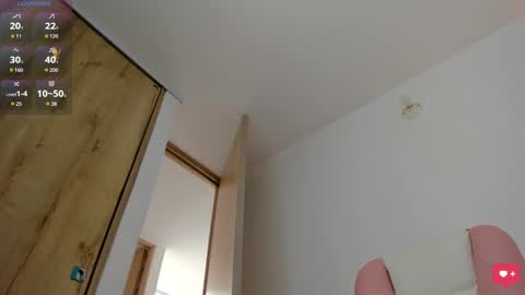 Snapshot of karolina_evans chatting on October 5, 12:25 pm karolina_evans online show from October 5, 12:25 pm