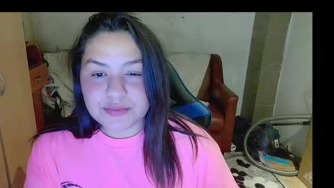 karolina_j online show from April 12, 11:32 pm