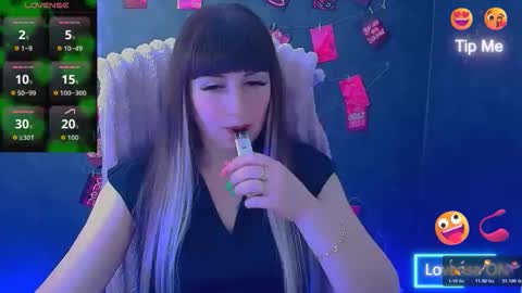 Caroline online show from May 15, 6:09 am