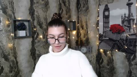 Karolina online show from December 13, 4:38 pm