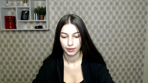 Karolina online show from December 27, 7:35 pm