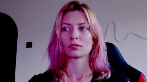 karoline121 online show from November 4, 9:41 am