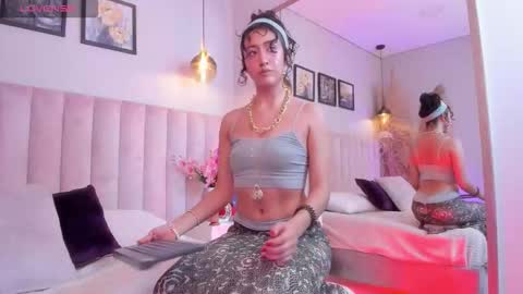 karoline_lux online show from March 19, 3:21 am