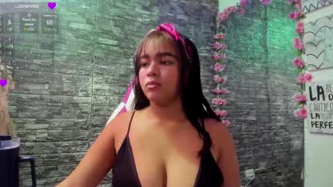 Snapshot of karoll__sex chatting on October 18, 12:28 pm KAROLL online show from October 18, 12:28 pm