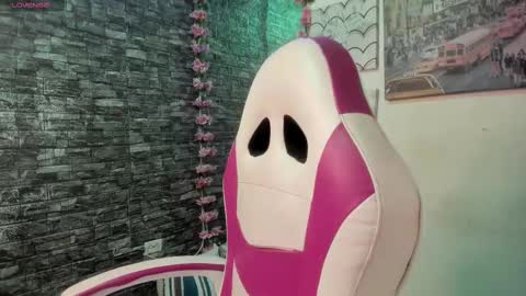 Snapshot of karoll__sex chatting on October 23, 12:37 pm KAROLL online show from October 23, 12:37 pm