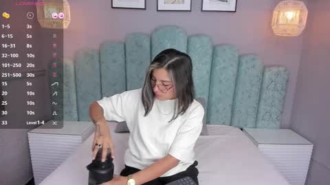 Karol Santos online show from December 7, 9:11 pm
