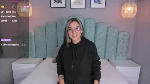 Karol Santos online show from December 21, 7:35 am