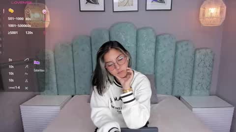 Karol Santos online show from February 21, 7:45 am