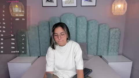 Karol Santos online show from February 22, 4:07 am