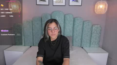 Karol Santos online show from March 1, 2:04 am