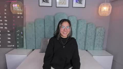 Karol Santos online show from March 6, 3:57 am