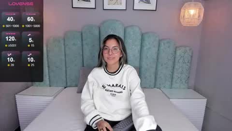 Karol Santos online show from March 11, 9:56 am