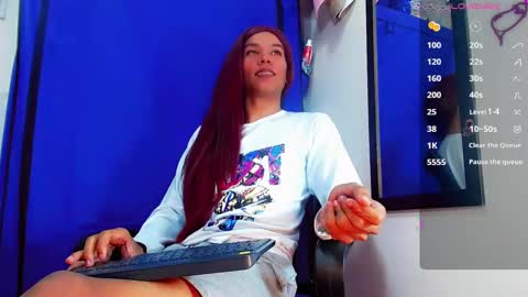 karol online show from December 3, 7:44 pm