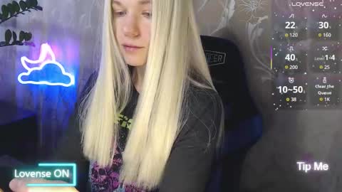 Caroline Fox online show from March 28, 8:36 am