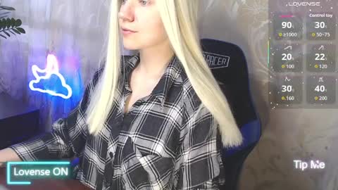 Caroline Fox online show from April 2, 9:29 am