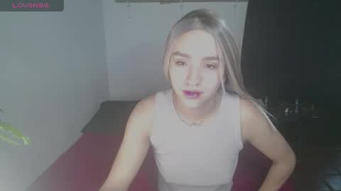 kary_blush online show from May 5, 7:11 pm