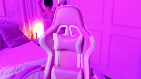 Snapshot of kary_bm chatting on March 3, 3:34 am Kary online show from March 3, 3:34 am