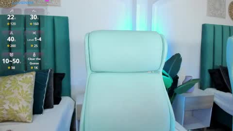 kaseythompson online show from April 3, 9:24 pm