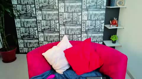 kassandra james online show from May 26, 1:18 pm