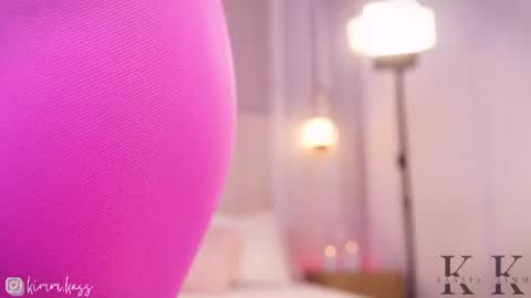 Snapshot of kassia_kim chatting on June 17, 5:32 am Kassia online show from June 17, 5:32 am
