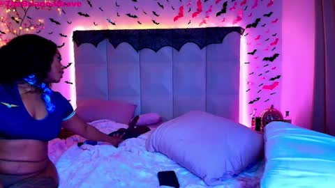 BriannaBrave online show from October 16, 4:02 am