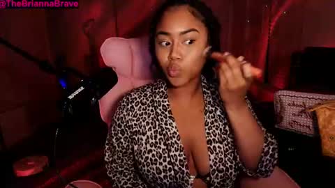 Snapshot of kat2025 chatting on August 8, 1:19 am BriannaBrave online show from August 8, 1:19 am