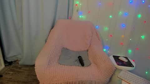 Snapshot of kat7777777 chatting on March 2, 7:15 am Kate online show from March 2, 7:15 am