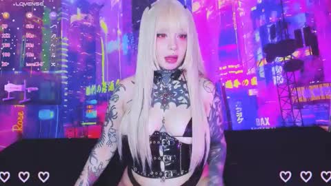 Snapshot of kat_riina chatting on March 4, 2:45 pm ANA online show from March 4, 2:45 pm