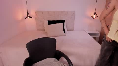 K A T A  H O O T online show from March 5, 10:06 pm