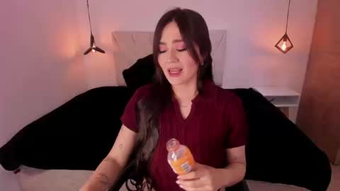 K A T A  H O O T online show from March 12, 8:26 pm