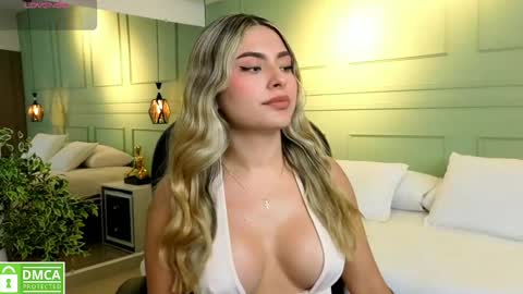 Snapshot of kataliina_18 chatting on September 25, 11:47 am Kat online show from September 25, 11:47 am