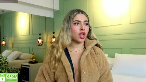 Snapshot of kataliina_18 chatting on September 30, 11:48 am Kat online show from September 30, 11:48 am