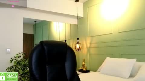 Snapshot of kataliina_18 chatting on November 6, 11:44 am Kat online show from November 6, 11:44 am