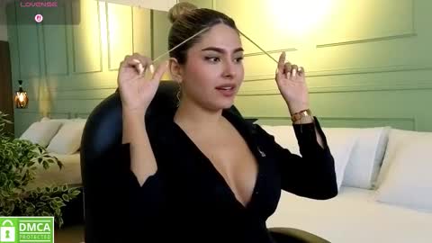 Snapshot of kataliina_18 chatting on November 13, 11:53 am Kat online show from November 13, 11:53 am