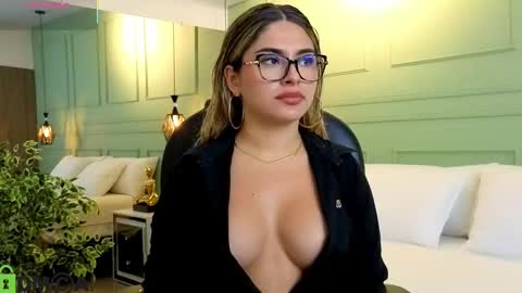 Snapshot of kataliina_18 chatting on November 26, 11:55 am Kat online show from November 26, 11:55 am