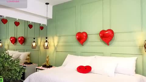 Snapshot of kataliina_18 chatting on February 6, 11:46 am Kat online show from February 6, 11:46 am