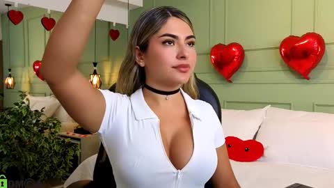 Snapshot of kataliina_18 chatting on February 11, 11:48 am Kat online show from February 11, 11:48 am