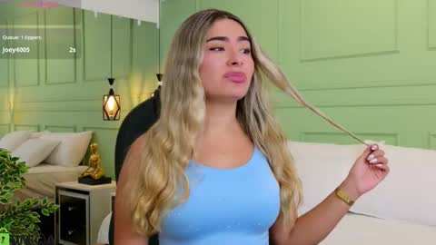 Snapshot of kataliina_18 chatting on March 9, 11:58 am Kat online show from March 9, 11:58 am