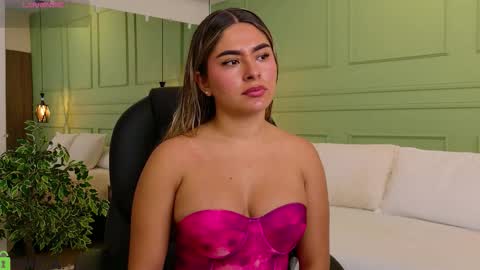 Snapshot of kataliina_18 chatting on March 24, 11:48 am Kat online show from March 24, 11:48 am