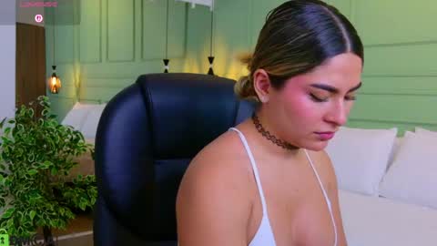 Kat online show from May 6, 11:48 am