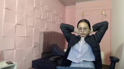 Katalina online show from December 1, 1:49 pm