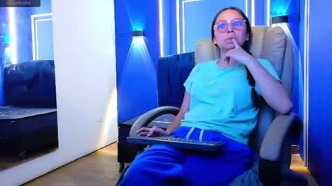 Katalina online show from June 11, 8:51 pm