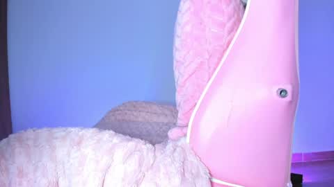 katalinaferreirax online show from May 14, 12:50 am