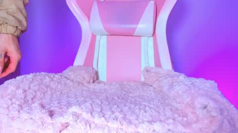 katalinaferreirax online show from May 19, 1:22 am
