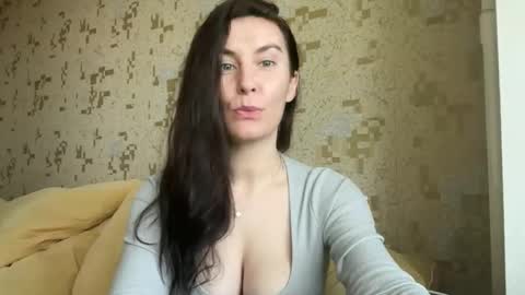 Snapshot of katalinaqe chatting on April 7, 6:03 am KatalinaQE online show from April 7, 6:03 am
