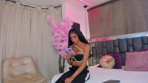 Kata Millants online show from February 8, 5:08 am