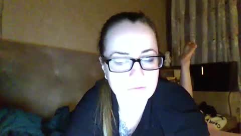 katarios online show from September 12, 7:58 pm