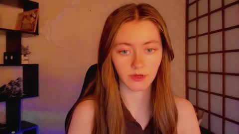 Kate online show from March 4, 5:32 am