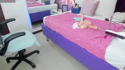 Snapshot of kate_lua chatting on March 7, 5:26 am kate lua online show from March 7, 5:26 am