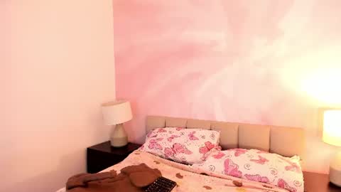 Snapshot of kate_michaels_ chatting on June 27, 7:41 pm Kate online show from June 27, 7:41 pm